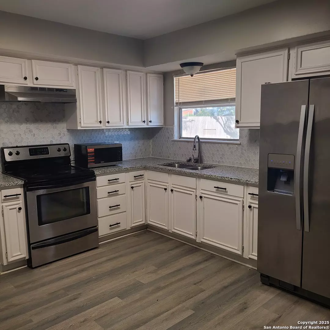 San Antonio, TX 78218,5143 Village Row