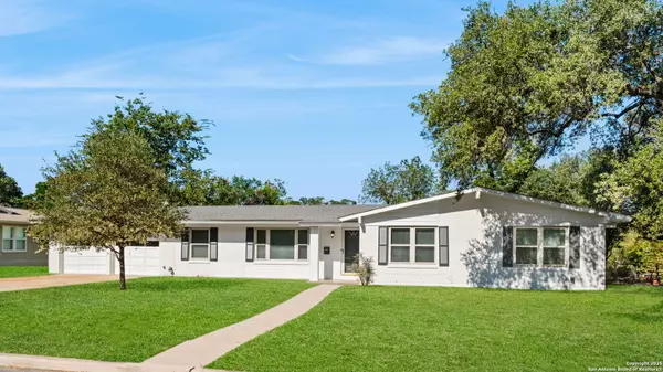 San Antonio, TX 78209,411 Cave