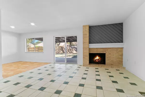 San Antonio, TX 78250,9419 Lands Point St