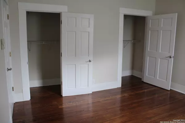 San Antonio, TX 78212-4040,522 LOCUST ST