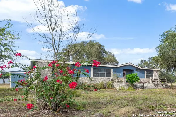 Castroville, TX 78009,132 County Road 469