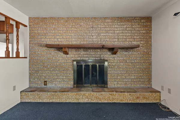 Devine, TX 78016,663 County Road 664