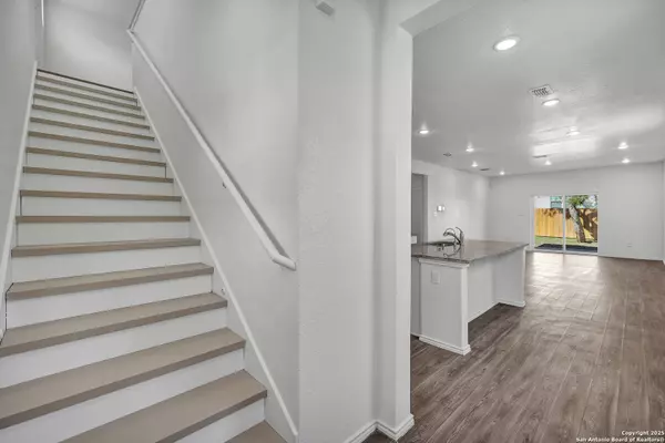 San Antonio, TX 78222,5719 Hematite Rim