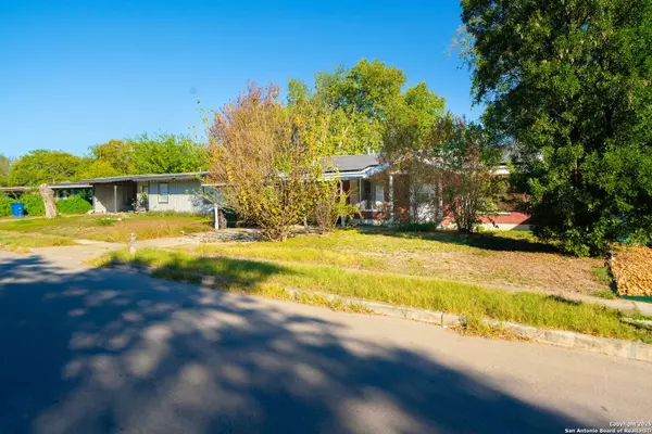 San Antonio, TX 78218,5135 Village Lawn