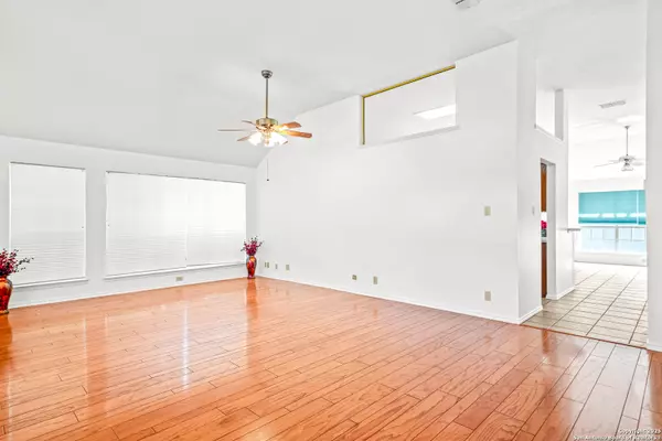 San Antonio, TX 78232,2034 Oak Crown