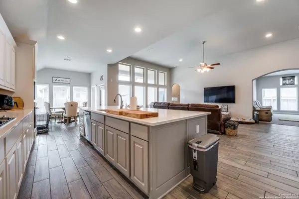 San Antonio, TX 78254,8823 haystack