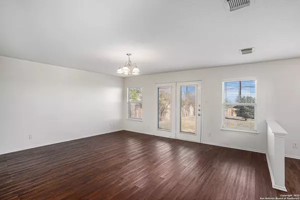 Converse, TX 78109,6410 Flatstone Pass