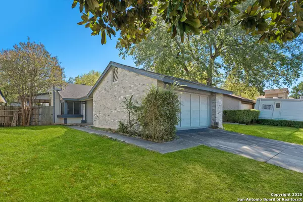 San Antonio, TX 78247,5936 Misty Glen