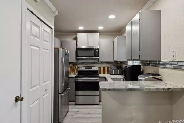 San Antonio, TX 78201,923 Vance Jackson UNIT 1507