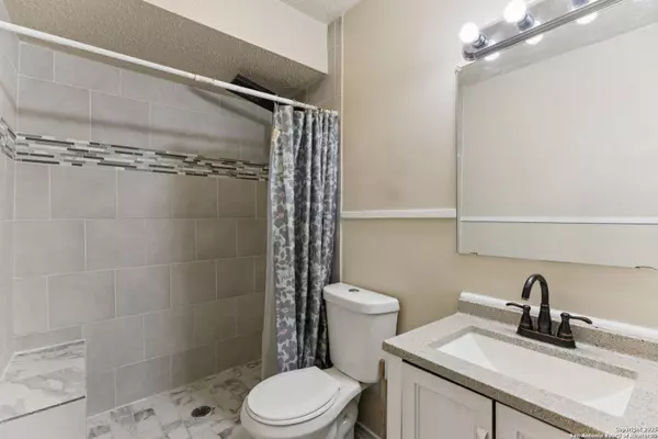 San Antonio, TX 78201,923 Vance Jackson UNIT 1507