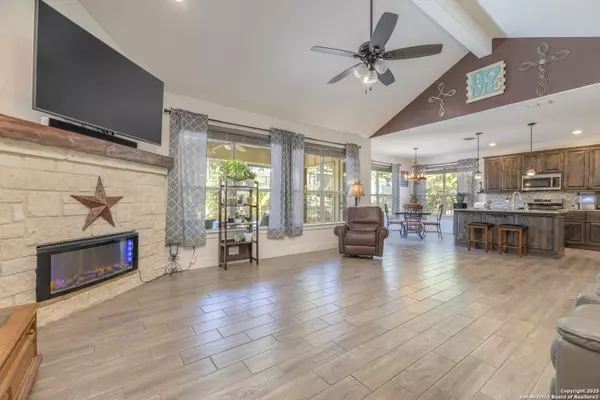 Fischer, TX 78623,1264 Spicewood Rd