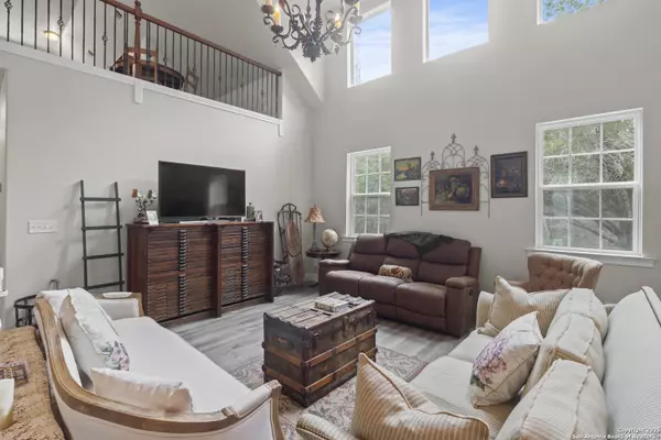 Pipe Creek, TX 78063-7164,792 ALAMO BEACH RD