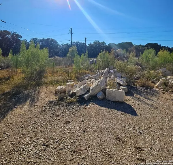 Lakehills, TX 78063,8865 fm 1283