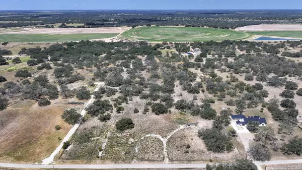 461 blossom, Poteet, TX 78065