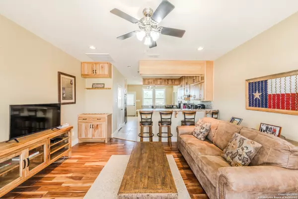 Brackettville, TX 78832,277 us -277