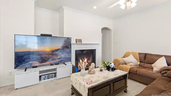 Converse, TX 78109,9914 Meadow Lark