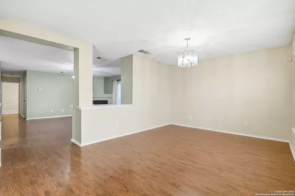 San Antonio, TX 78245,9855 Foxmoor Creek