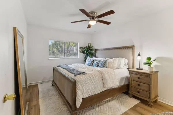 San Antonio, TX 78244,4001 Colonial Sun DR