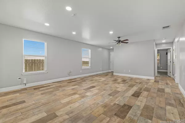 San Antonio, TX 78245,3431 Calico Corner