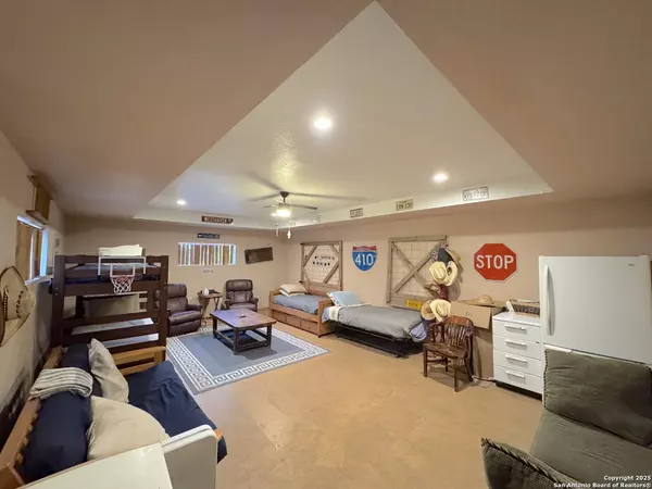 Canyon Lake, TX 78133,104 Canteen