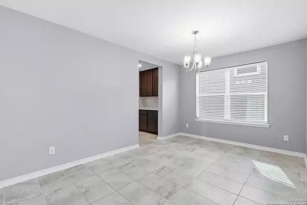 Converse, TX 78109,5123 Papalote Garden