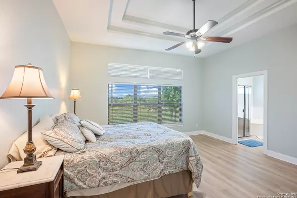 Lytle, TX 78052,16026 Lake Shore Dr