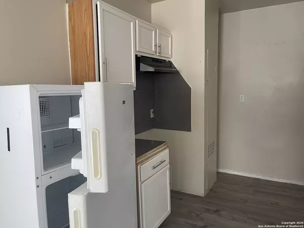 San Antonio, TX 78210-3642,1101-1103 Bailey Ave.