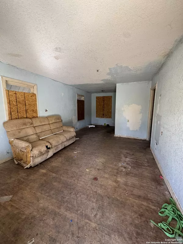 San Antonio, TX 78223,107 Kashmuir