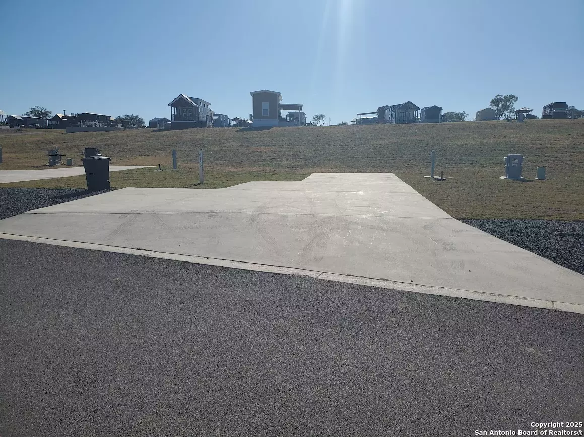 Fredericksburg, TX 78624,5386 Ranch Road 1376 #135