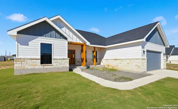 Atascosa, TX 78002,16935 Rancho Escondido