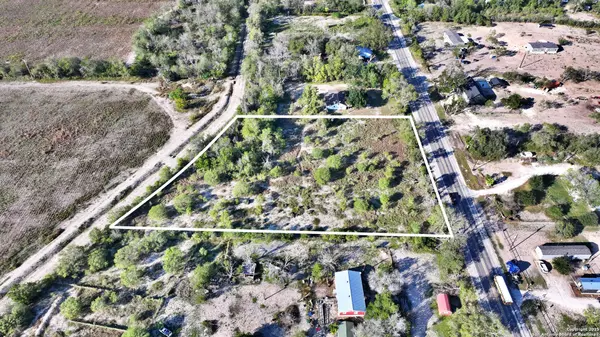 Natalia, TX 78059,19424 Fm 471