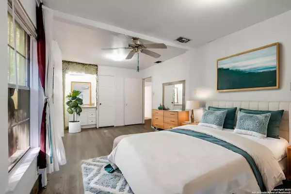 San Antonio, TX 78227,2211 Palomino