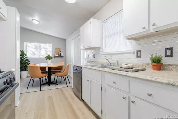 San Antonio, TX 78242,6134 Cedar Valley