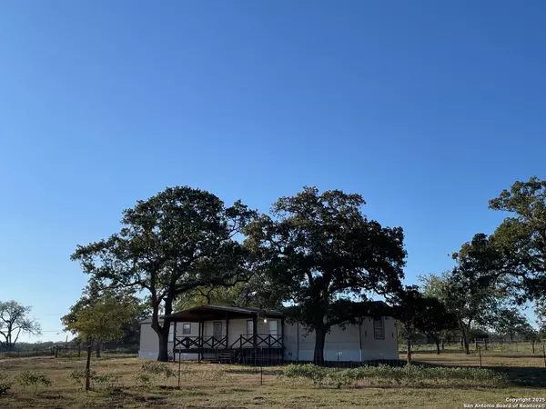 Seguin, TX 78155,343 BATEY RD