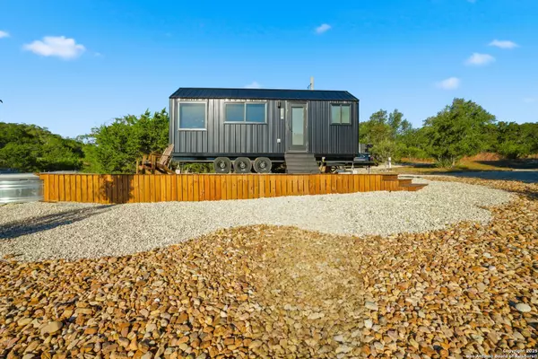 Fredericksburg, TX 78624,309 Walnut