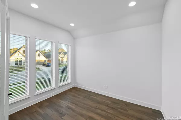 Bastrop, TX 78602,176 Plumbago Loop