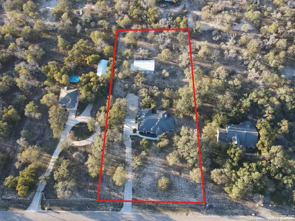 Floresville, TX 78114,355 Shannon Ridge Dr