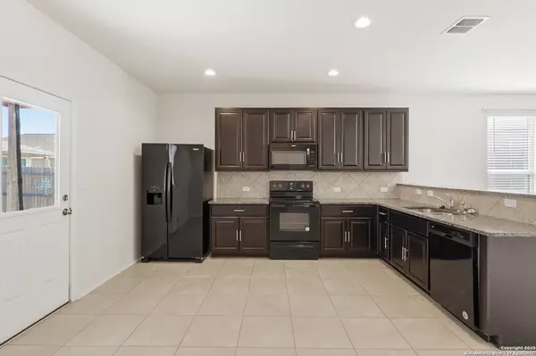 Seguin, TX 78155,2437 Ranger