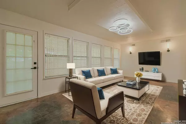 Live Oak, TX 78233,12605 Moss Hollow