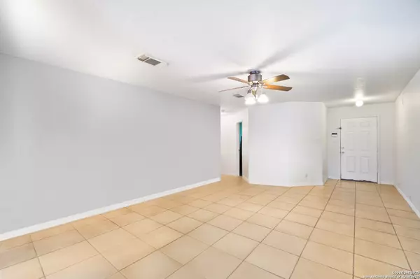 San Antonio, TX 78254,11030 Vollmer