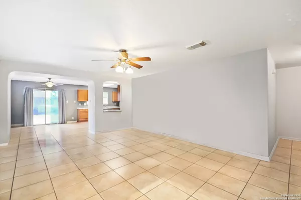 San Antonio, TX 78254,11030 Vollmer