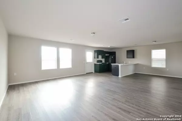 San Antonio, TX 78218,6510 Hazy