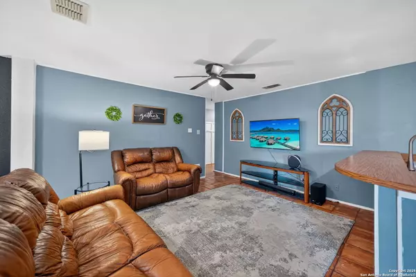 San Antonio, TX 78233,4247 Bayliss