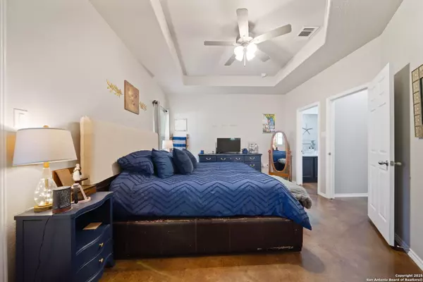 Seguin, TX 78155,1100/1102 Stanley