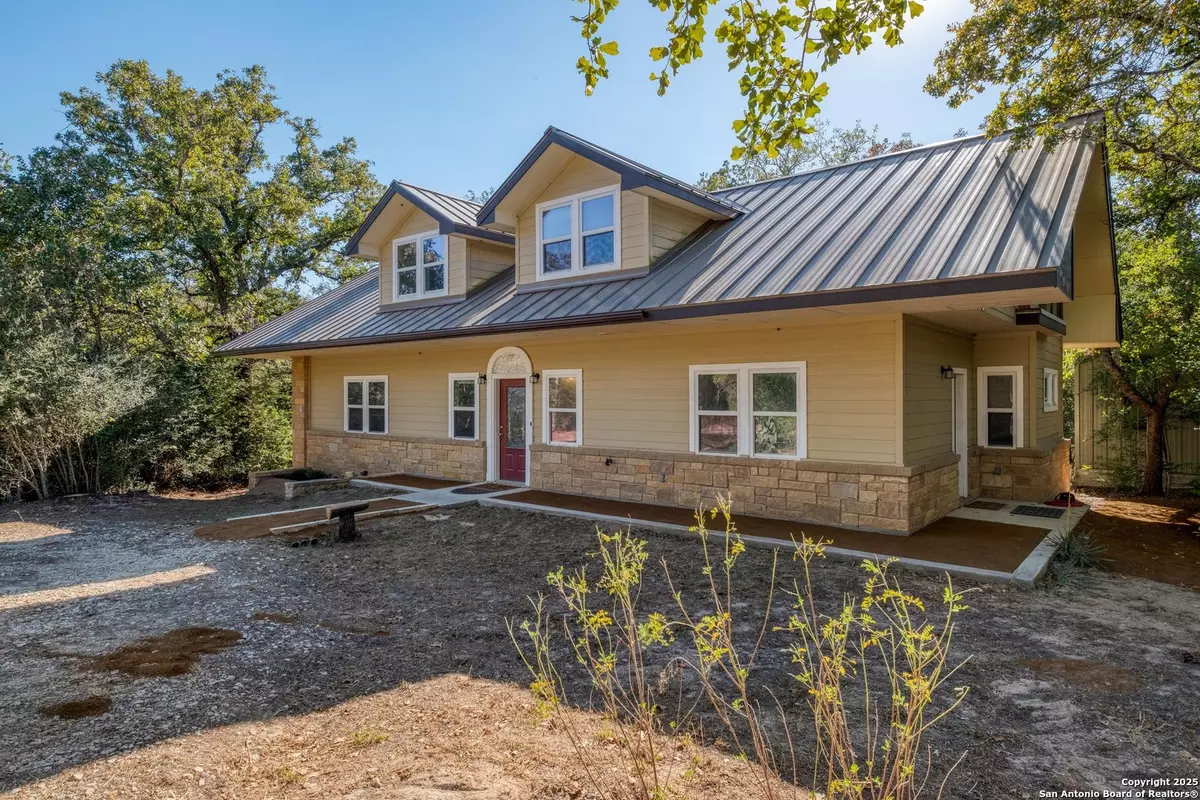 Luling, TX 78648,123 Bowie