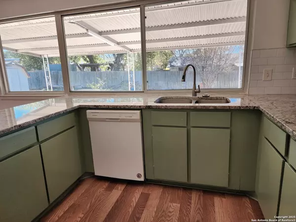 San Antonio, TX 78245,9430 Stones River