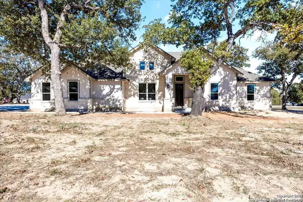 157 Hondo Ridge, La Vernia, TX 78121