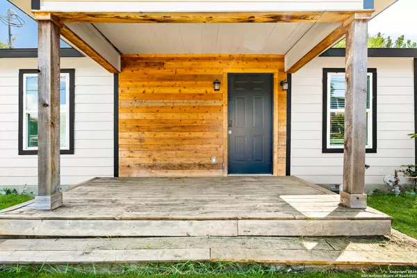 San Antonio, TX 78204-1849,118 W ZAVALLA