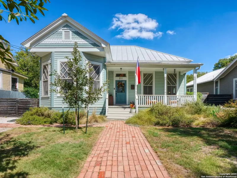 211 St. Devine, San Antonio, TX 78210