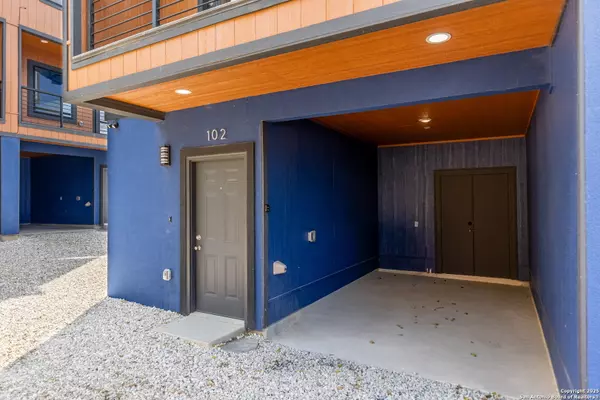 San Antonio, TX 78210,118 Shenandoah UNIT 102